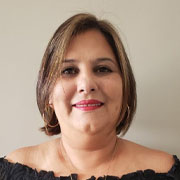 Viviane Oliveira Queiroz
